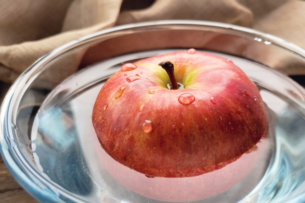 毎日、リンゴを皮ごと食べる 残留農薬を落とす3つの方法